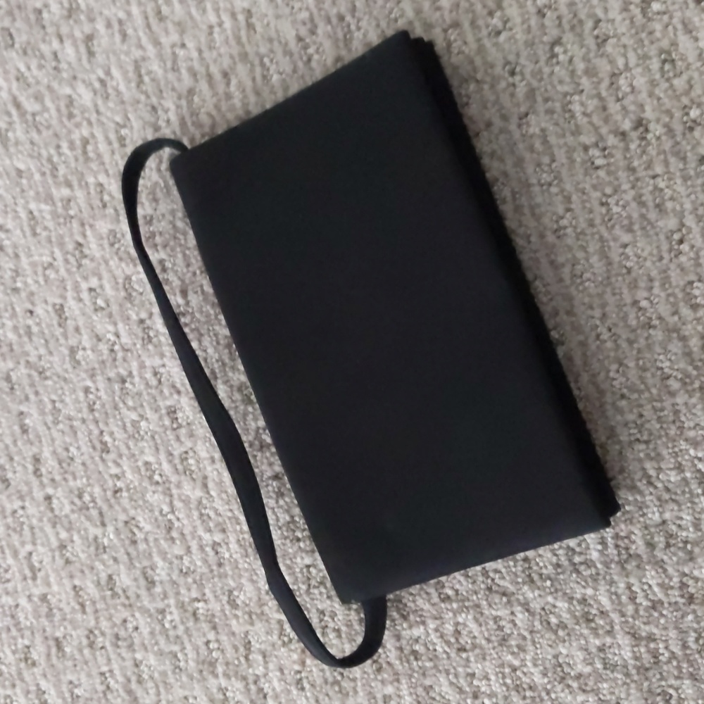 Black Rhinestone Mesh Evening Clutch - Picture 7 of 9